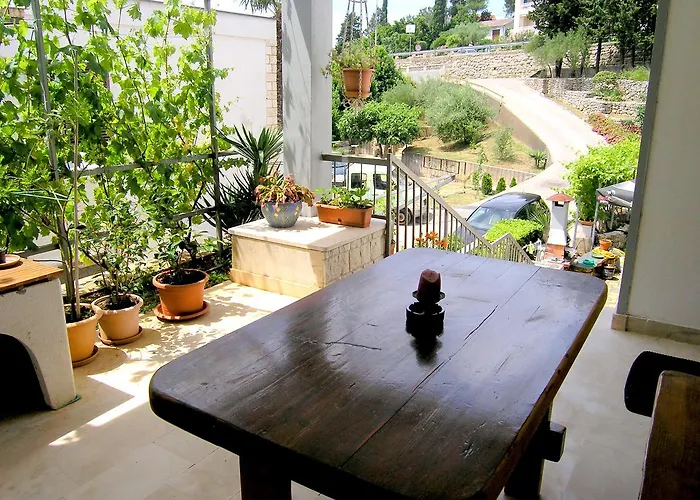 Iskra Apartment *